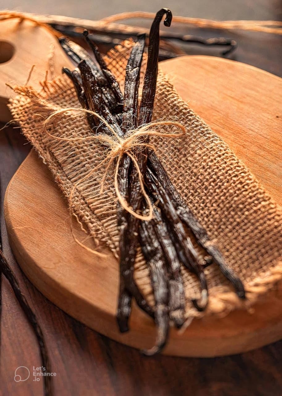 Uganda Vanilla Beans by Pearl Organic Vanilla - 25 Organic Whole Grade A Pods for Homemade Vanilla Extract, Baking & Brewing
